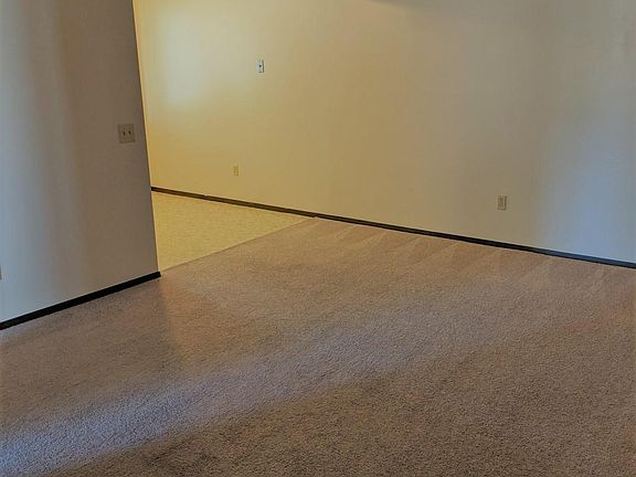 3rd image of 6196 Normandy Dr APT 8