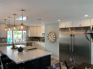 701 W Gleneagles Dr, Phoenix, AZ 85023