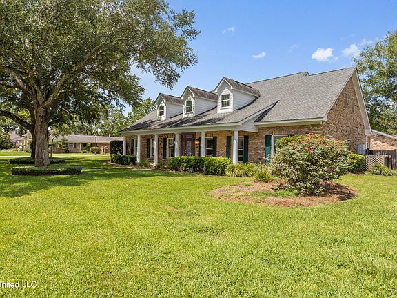 2nd image of 41 Greenbriar Dr