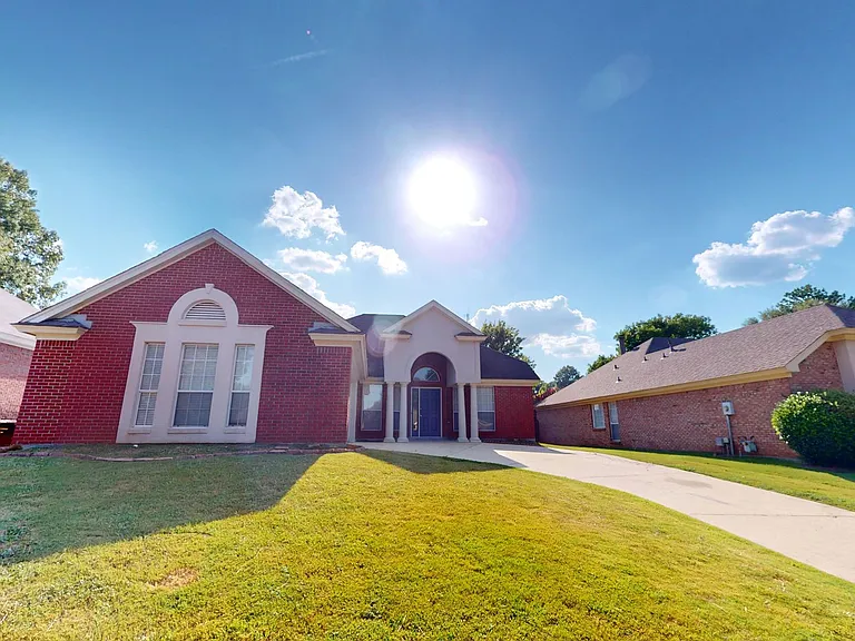 860 Autumn Ridge Rd — Photo 24