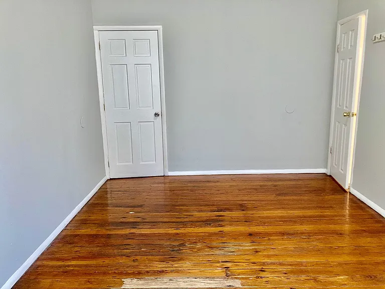 2635 E Lehigh Ave — Photo 11