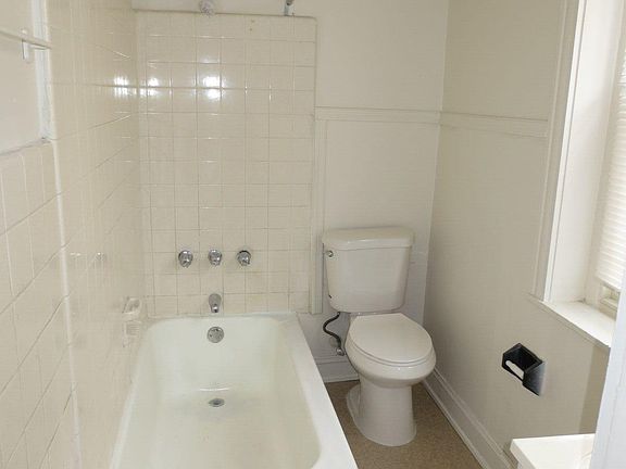 5th image of 61 Owen Ave #3