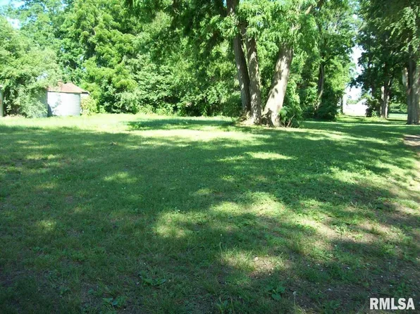 N Carroll St, Meredosia, IL 62665