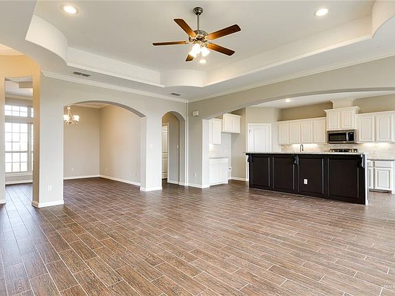 3rd image of 4421 Caddo Ln