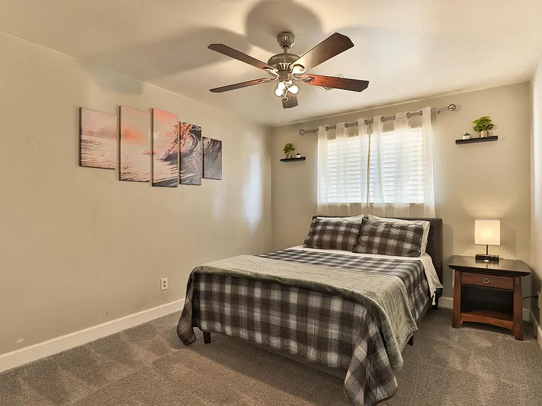 W Jasmine St — Photo 21