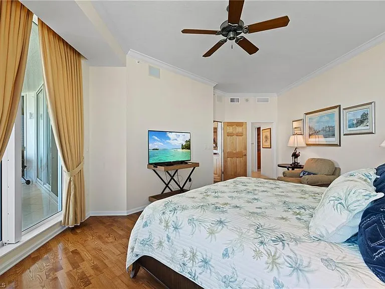 60 Seagate Dr #105 — Photo 13