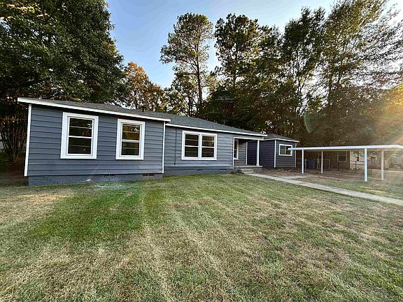 3rd image of 624 Camp St