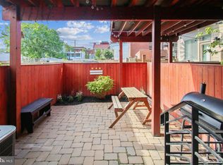 834 Lamont St NW #A, Washington, DC 20010