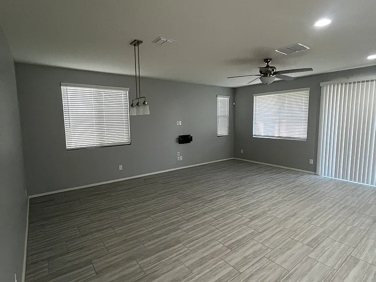 21013 W Almeria Rd — Photo 4