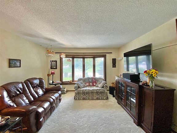 2nd image of 3814 11th Ave