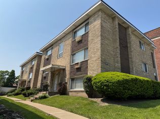 2033 W 111th St APT 1S, Chicago, IL 60643