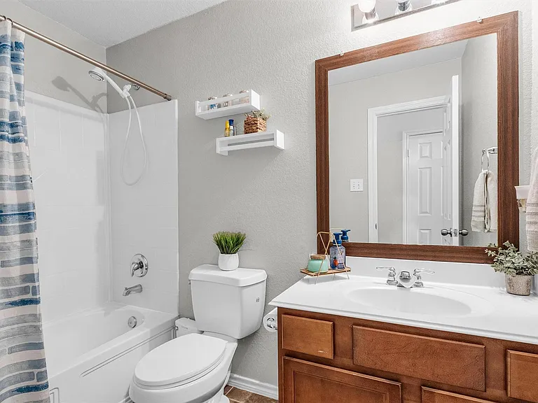 1700 Fall Forest Ct — Photo 29