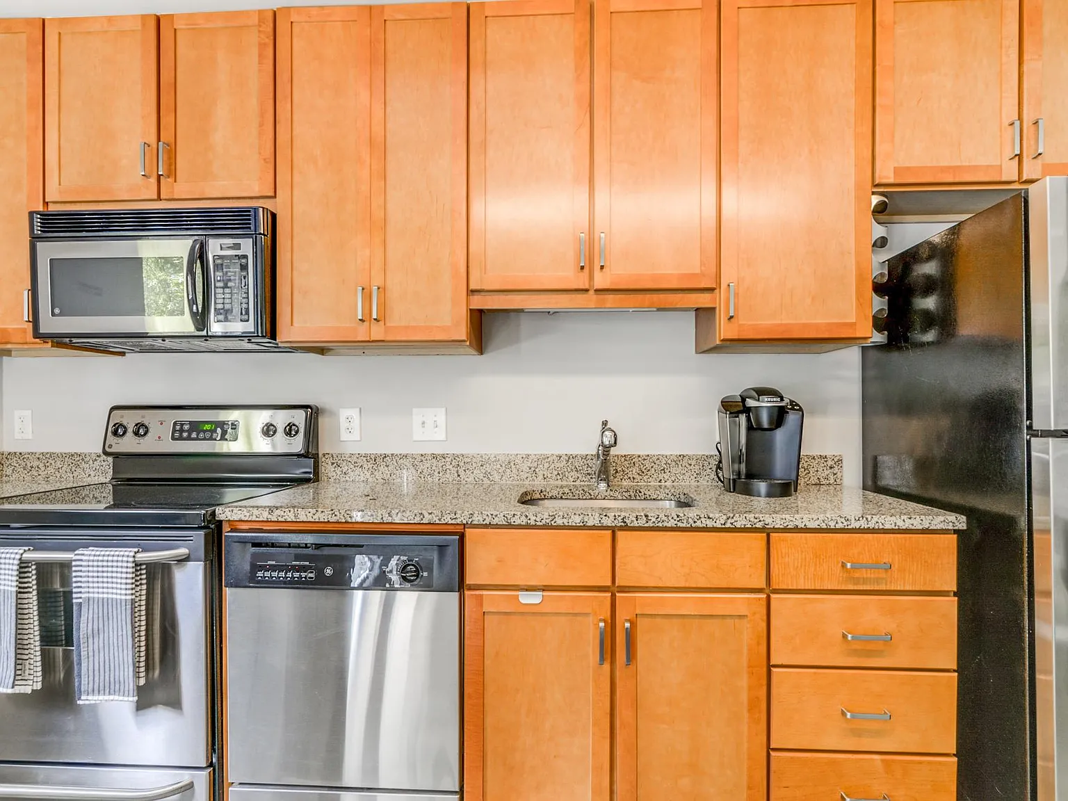 Glen Iris Dr NE, Atlanta — Photo 4