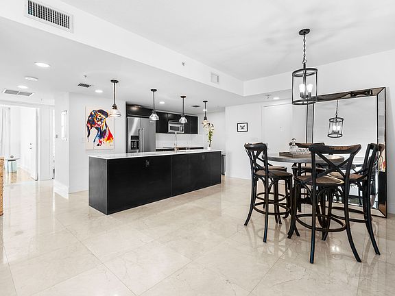 5th image of 665 NE 25th St #1801A