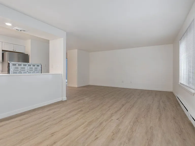 Glacier Park Apartments — Photo 39