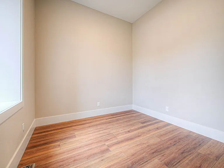 1 Bond St #1 — Photo 16