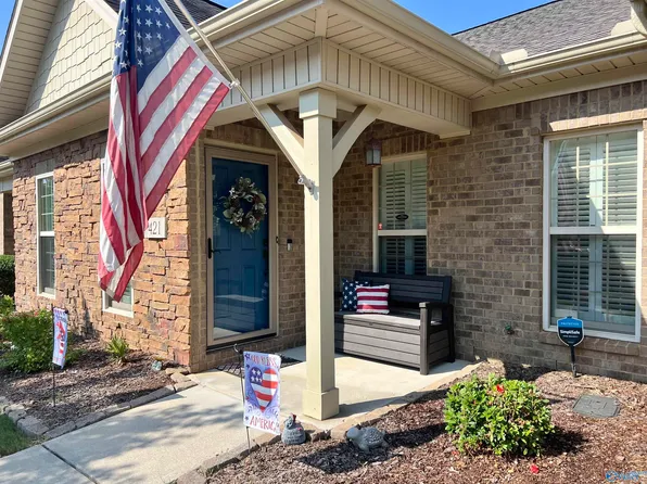 421 White Petal St SW, Huntsville, AL 35824