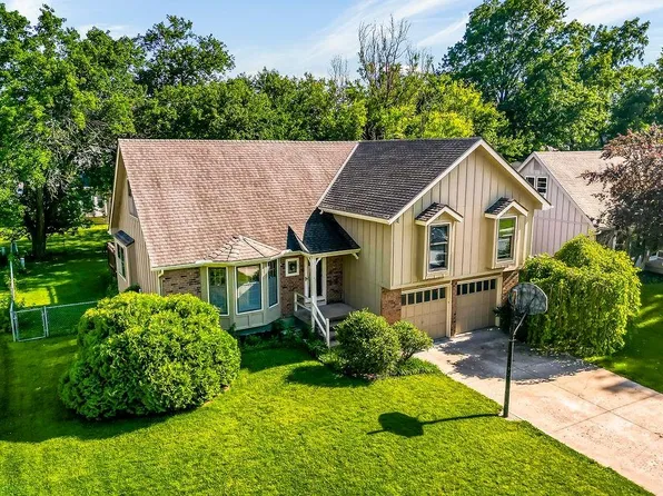 2149 E 152nd Ter, Olathe, KS 66062