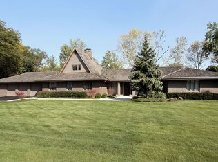 421 Chapel Hill Ln, Northfield, IL