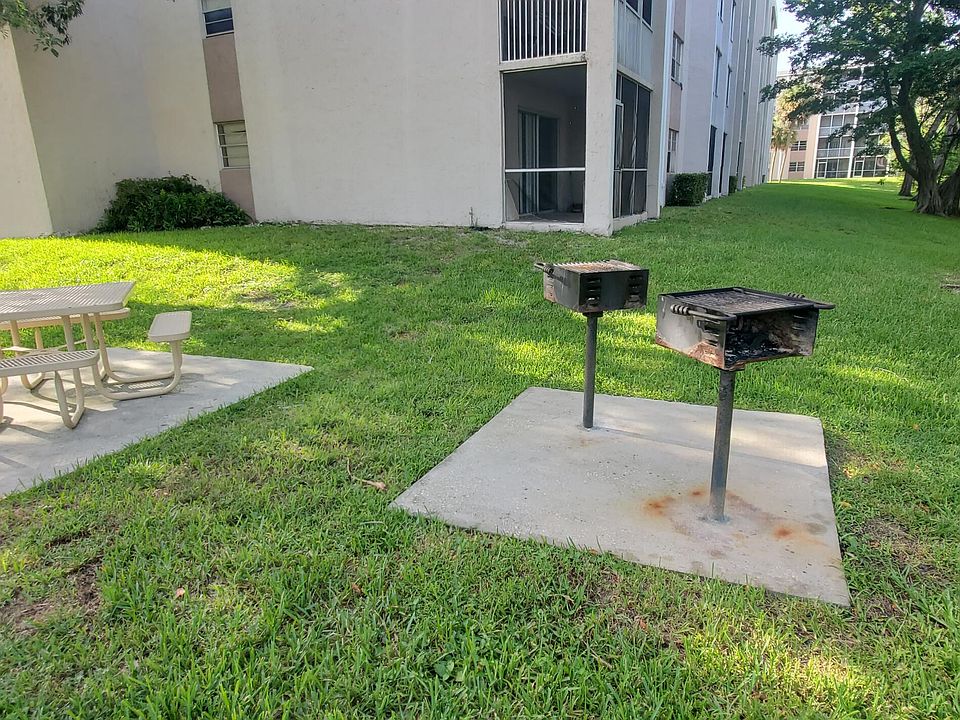 1st image of 1100 NW 87TH Avenue #408