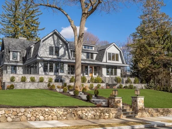 288 Prince St, Newton, MA 02465