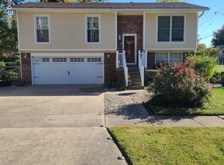 3508 Vanguard Dr, Louisville, KY 40229