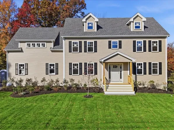 365 Sumner St, Dedham, MA 02026