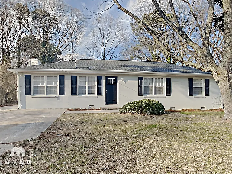 585 Oak Way — Photo 1