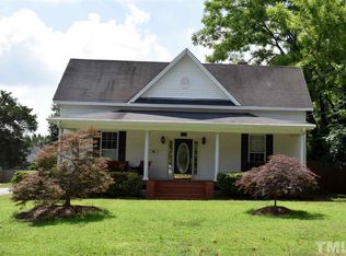 305 S Smith St, Clayton, NC 27520
