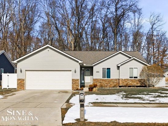 1103 Beth Ct, Clay, MI 48001