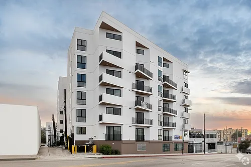 Coronado St. Residences Photo 1