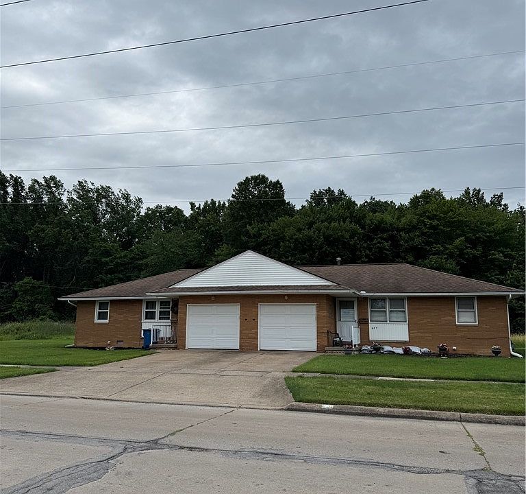 1st image of 605 W 36th St