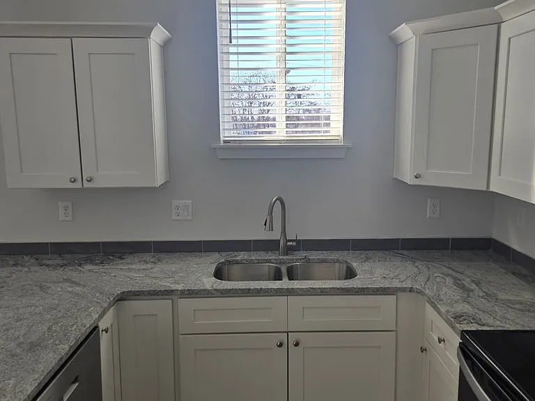 405 Willamette St — Photo 47