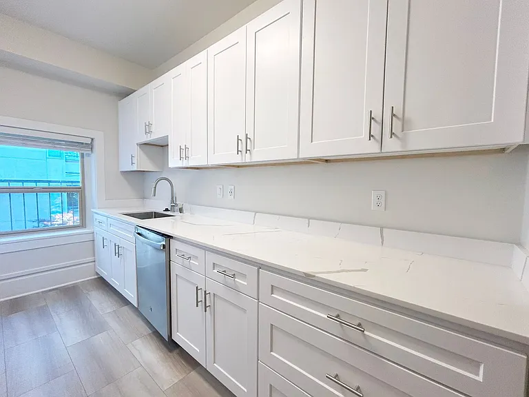The New Carroll Apartments — Photo 59