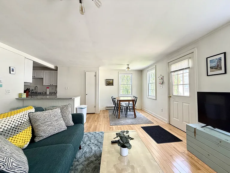 15 Lincoln St #3 — Photo 5