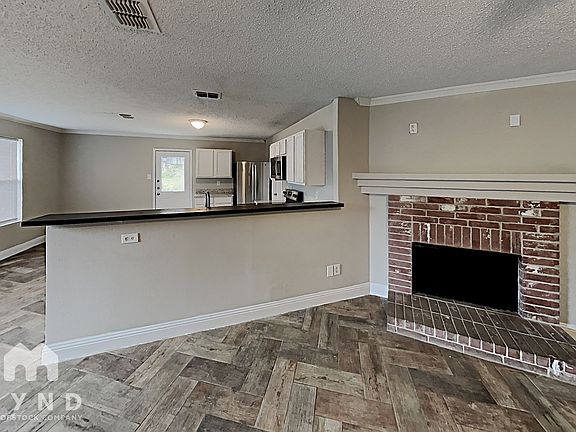 3rd image of 1418 Mill Branch Dr