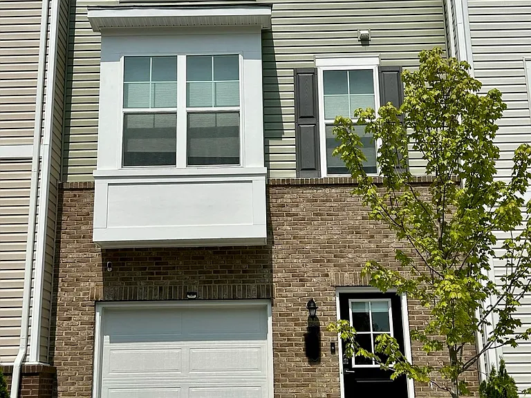 106 Lentz Ln — Photo 1