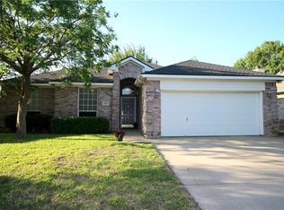 1511 Rancho Domingues Rd, Corinth, TX 76210