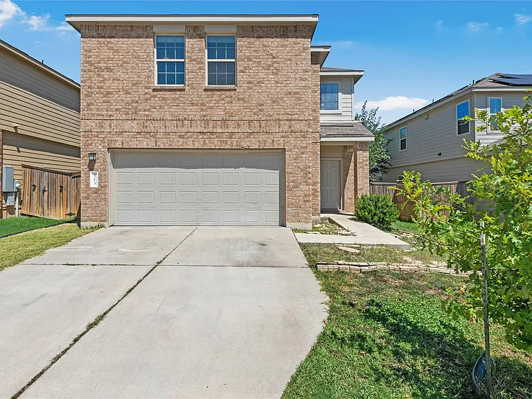 513 Circle Way — Photo 1