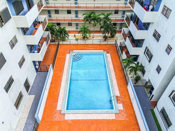 1470 W 41st Street #201, Hialeah, FL 33012