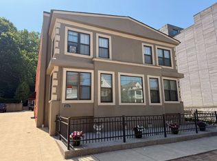 2033 Fairview Ave #1, Cleveland, OH 44106