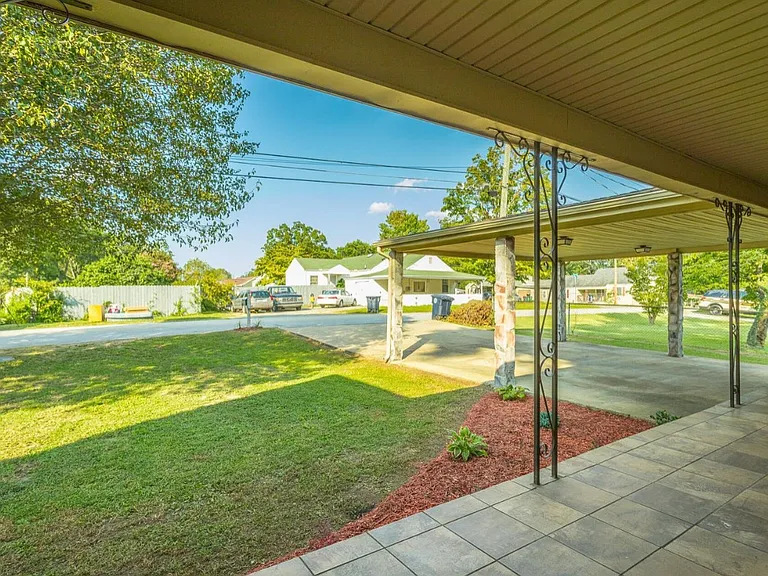 4800 Maryland Dr — Photo 23