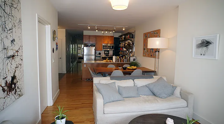 Rented by Avenue Sotheby's International Realty | media 10