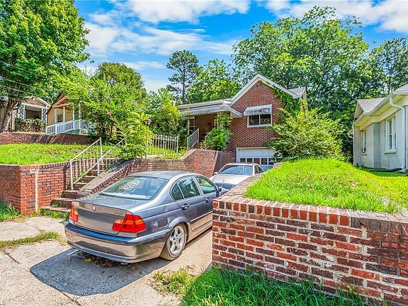 3rd image of 2427 N Patterson Ave