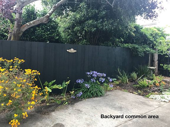 5th image of 2240 Bay St APT 207