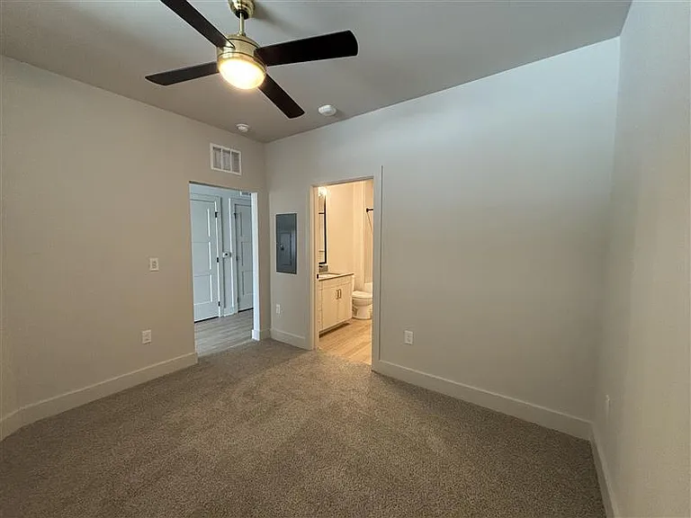 District on the Etowah Apartments — Photo 83