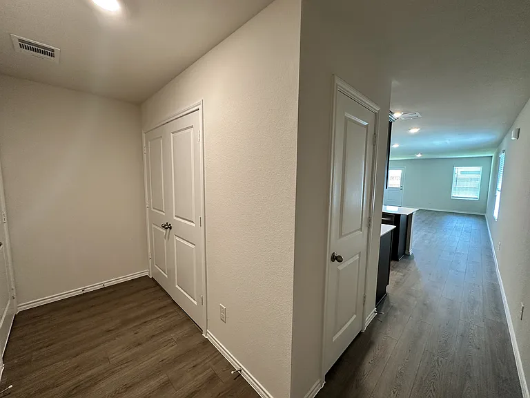 1121 Southfield Dr — Photo 6