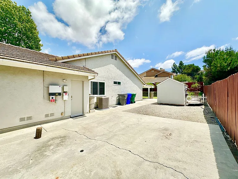 1415 Henshaw Rd — Photo 52