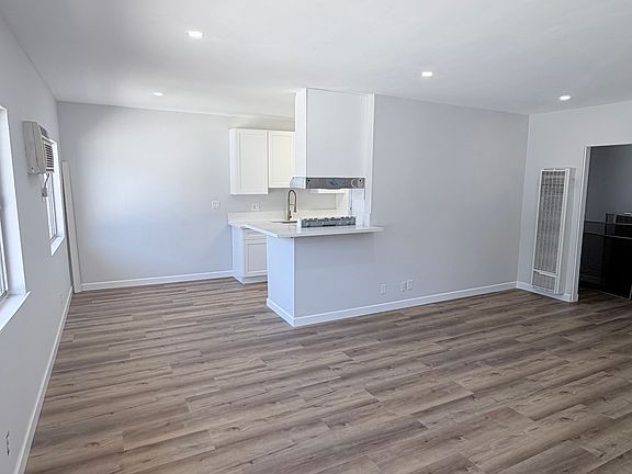 3rd image of 1223 N Kingsley Dr #7