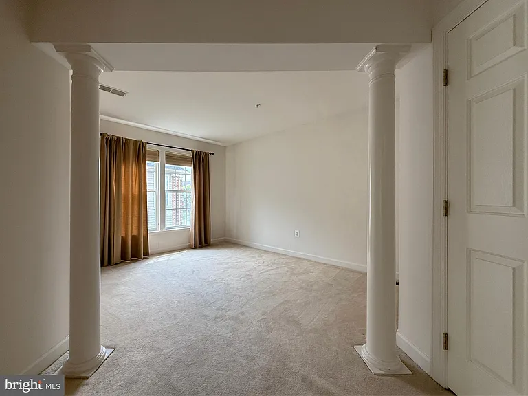 4415 Medallion Dr — Photo 28